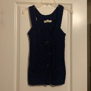 Size M, blue specked sweater vest